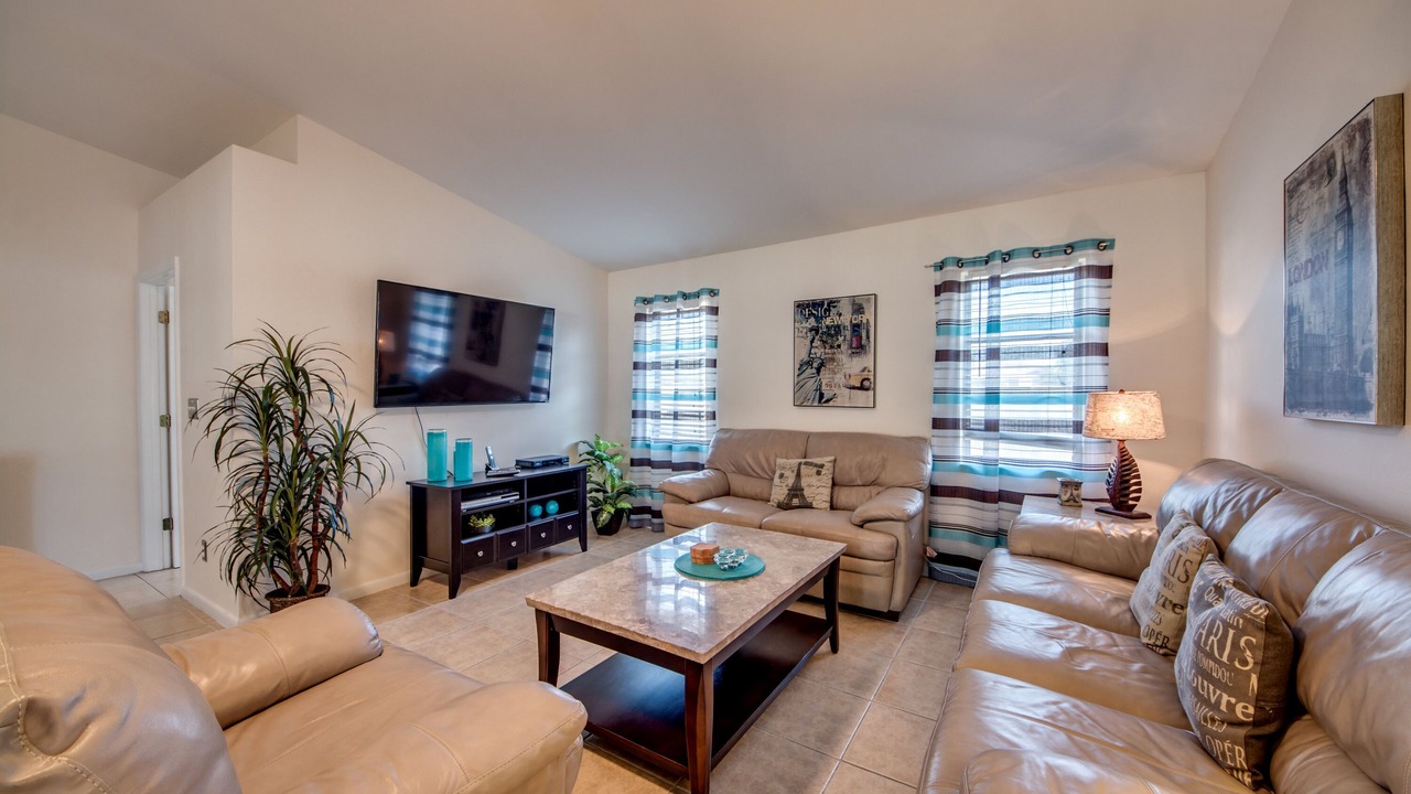 Photo of Livingroom in Caloosahatchee