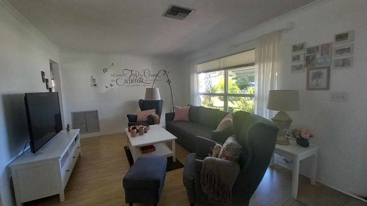 Photo of Livingroom in Caloosahatchee