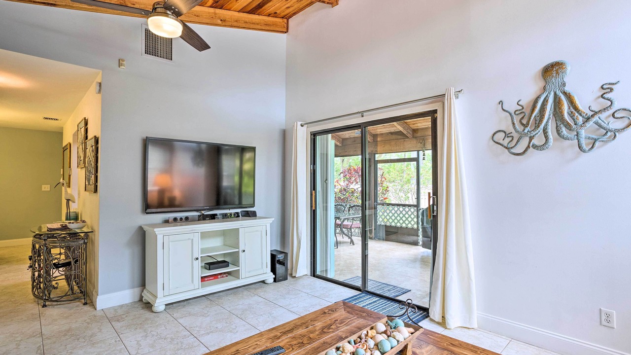 Photo of Livingroom in Jensen Beach
