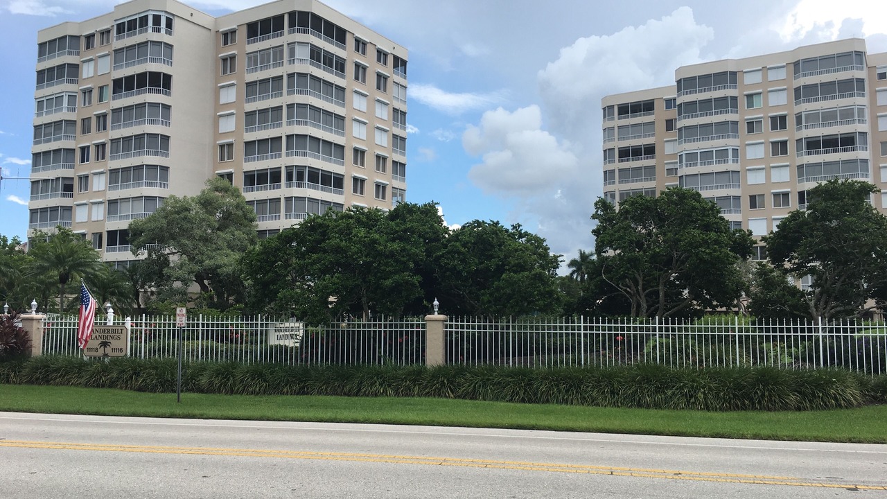 Photo of Outdoor in Vanderbilt Beach