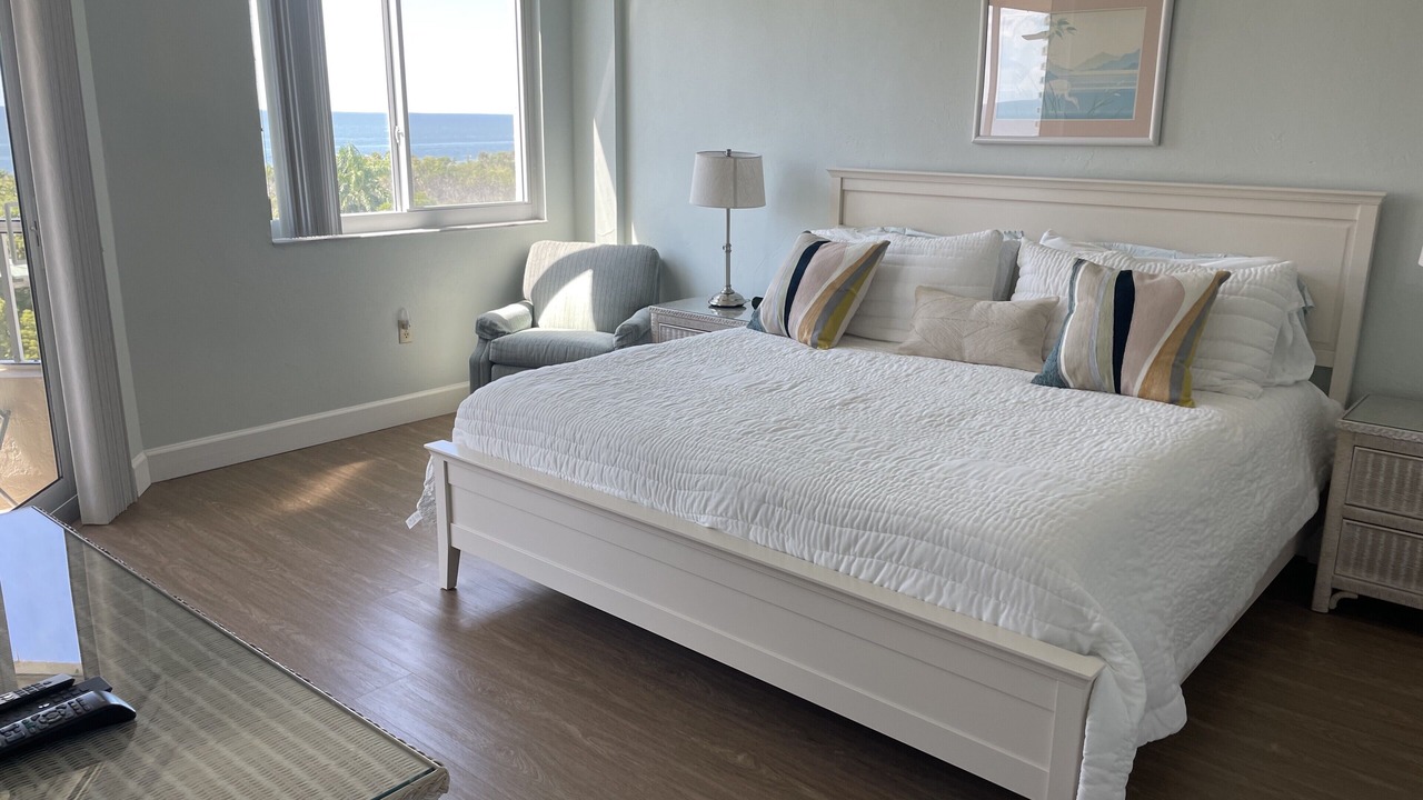 Photo of Bedroom in Vanderbilt Beach