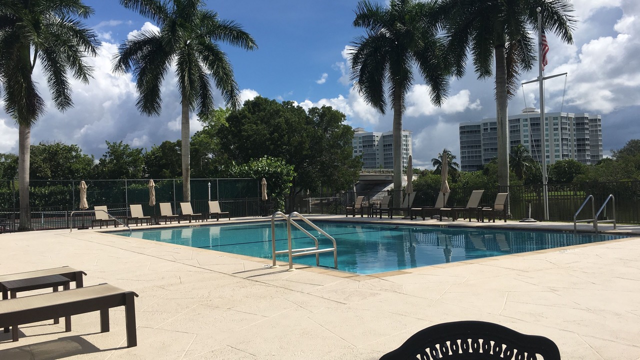 Photo of Outdoor in Vanderbilt Beach