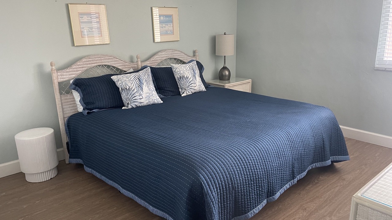 Photo of Bedroom in Vanderbilt Beach
