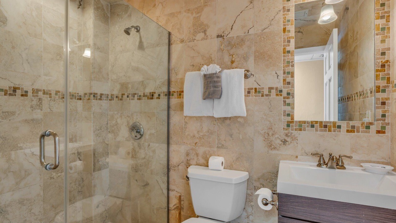 Photo of Bathroom in Marathon