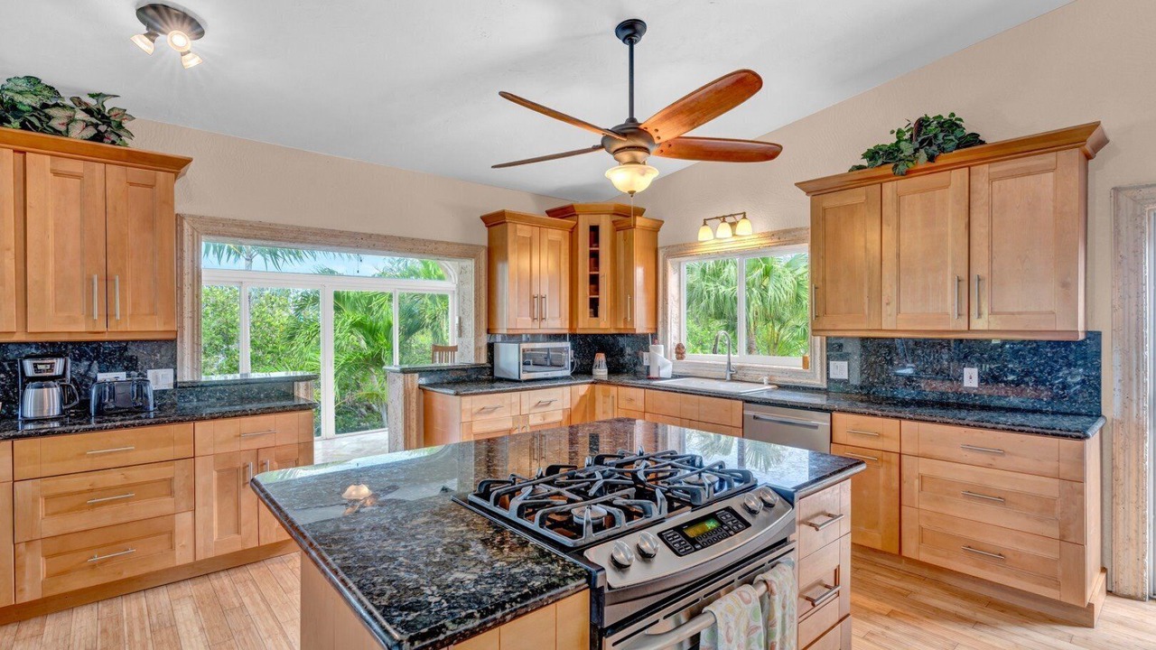 Photo of Kitchen in Marathon