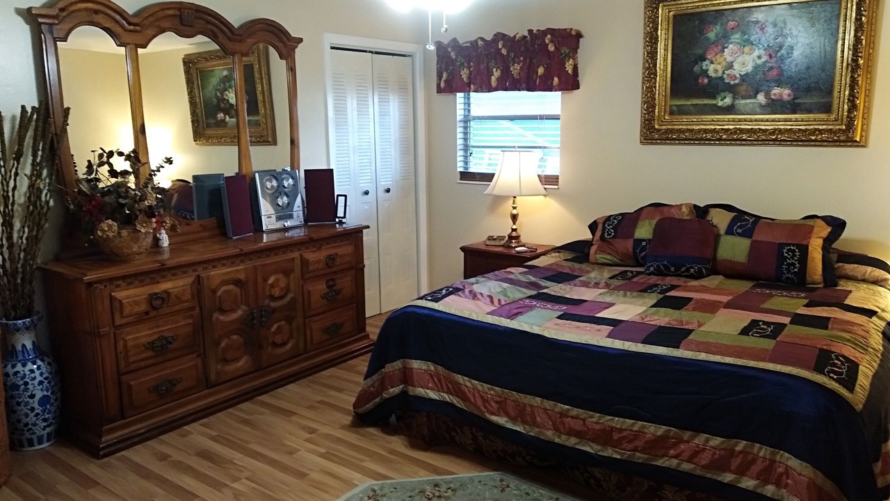 Photo of Bedroom in Sebring