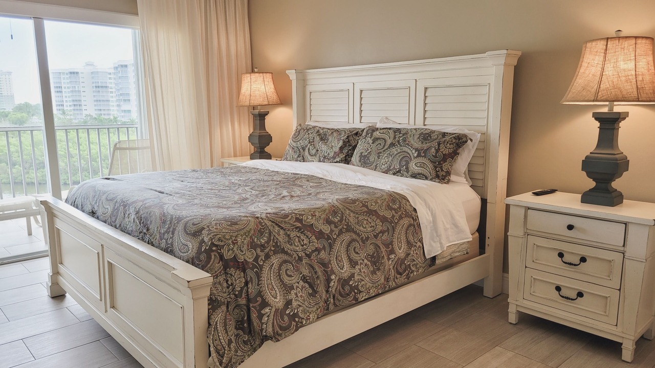 Photo of Bedroom in Vanderbilt Beach
