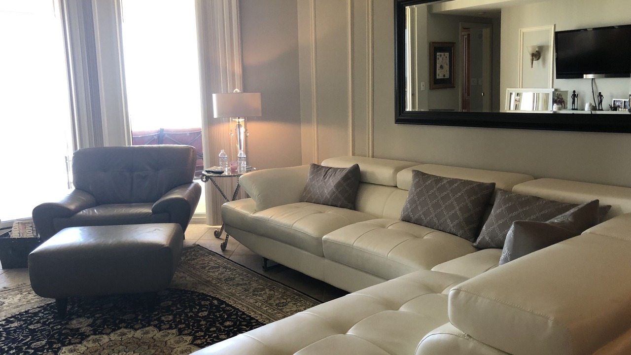 Photo of Livingroom in Pelican Bay