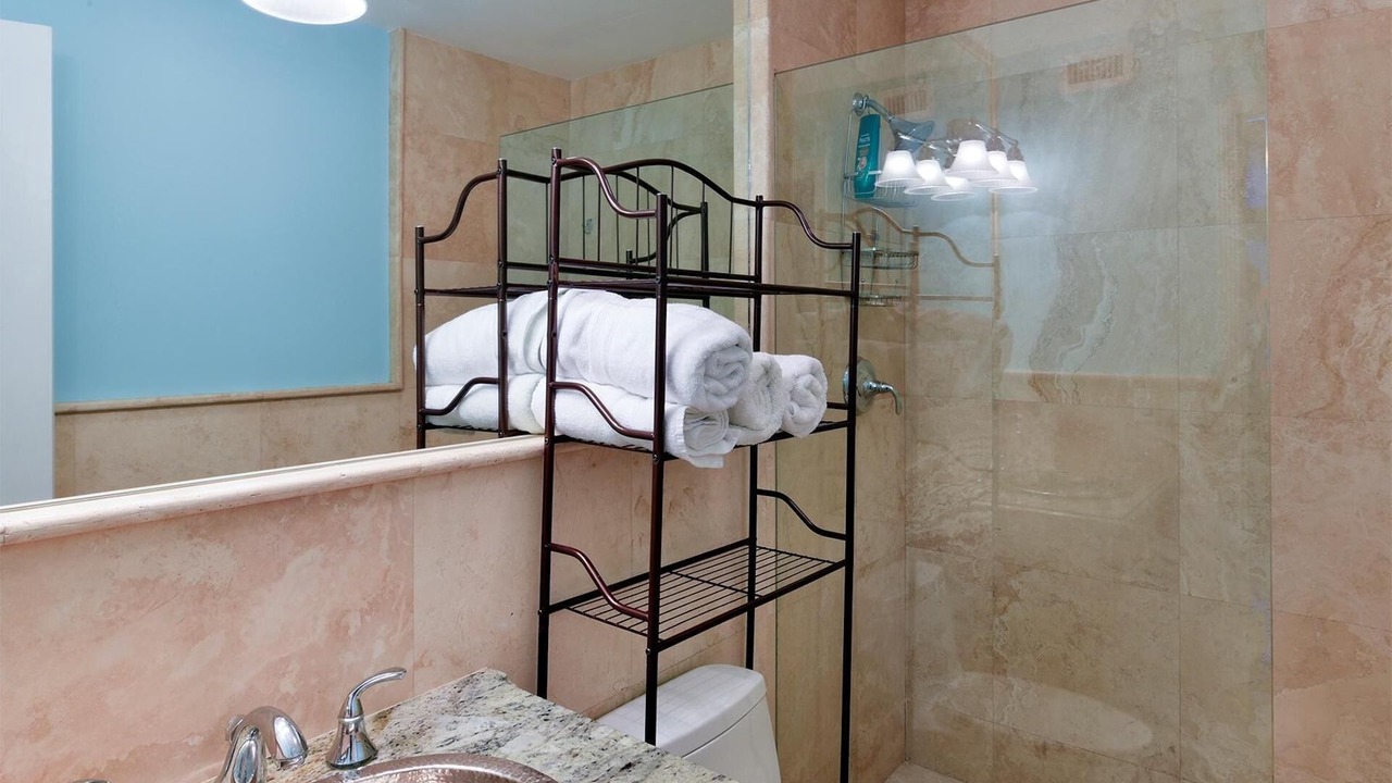Photo of Bathroom in Islamorada