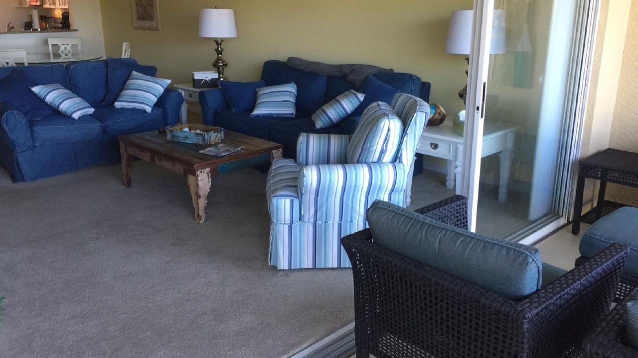 Photo of Livingroom in Imperial Golf Estates