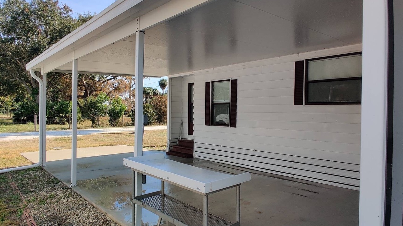Photo of Patio Balcony in Moore Haven