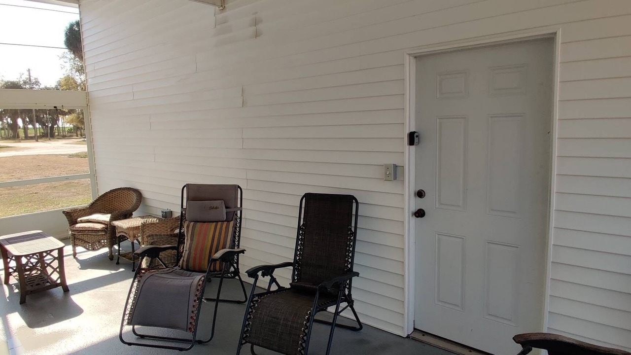 Photo of Patio Balcony in Moore Haven
