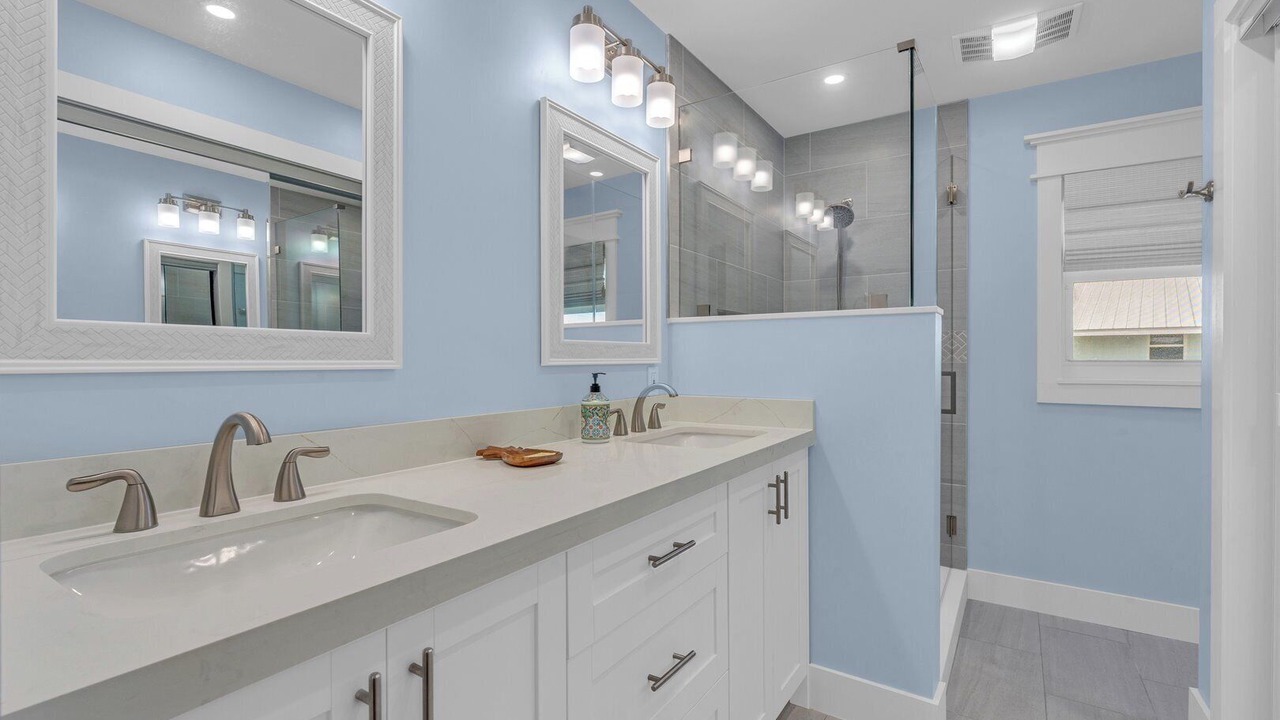 Photo of Bathroom in Marathon