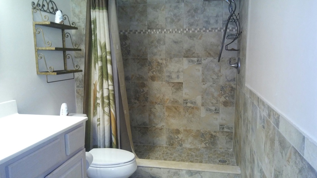 Photo of Bathroom in Naples