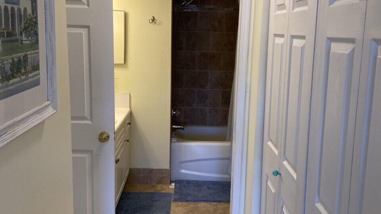 Photo of Bathroom in Naples