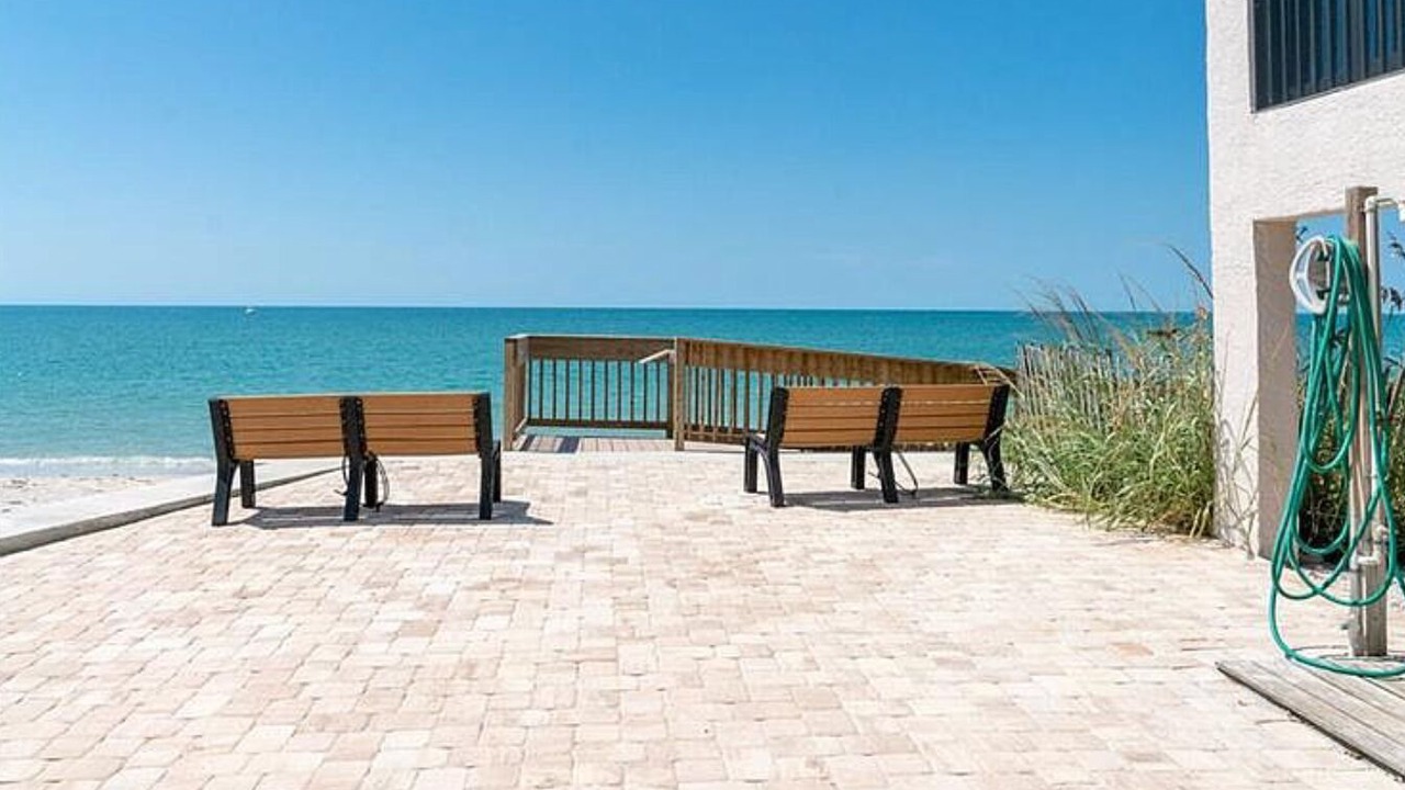 Photo of Patio Balcony in Englewood