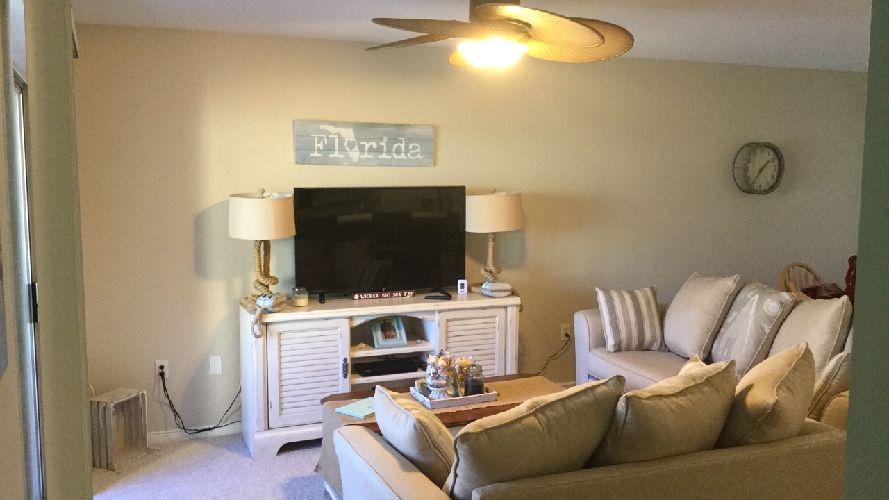 Photo of Livingroom in Broadwater