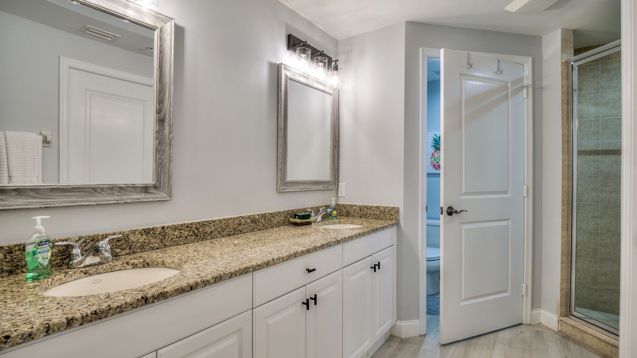 Photo of Bathroom in Bonita Shores