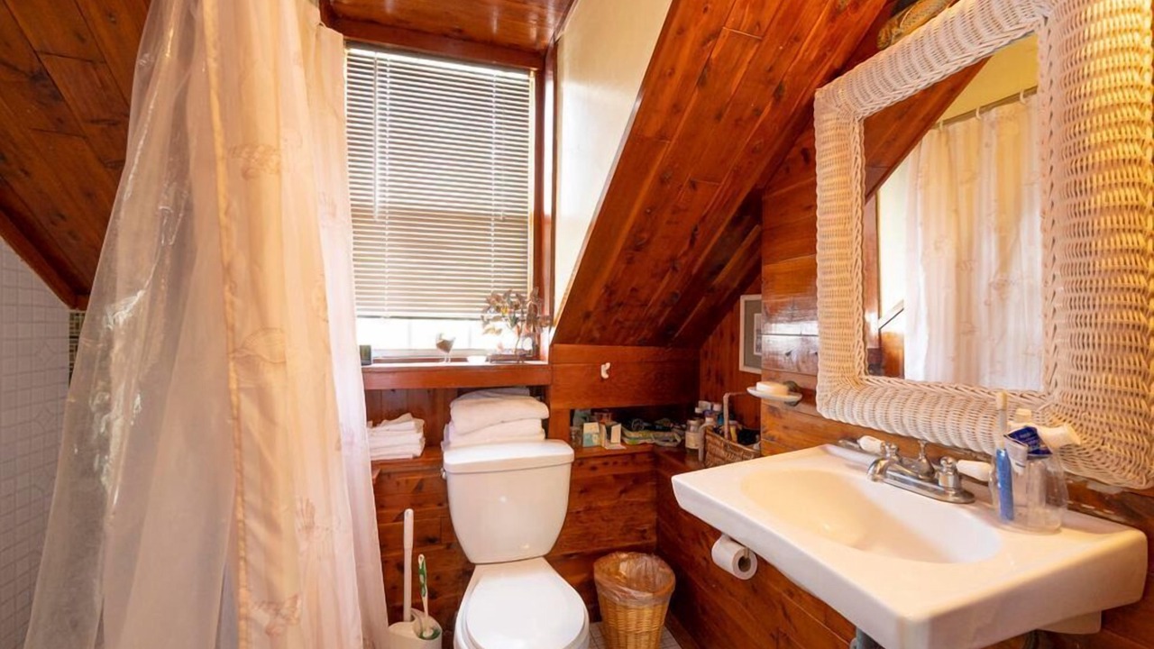 Photo of Bathroom in Old Town