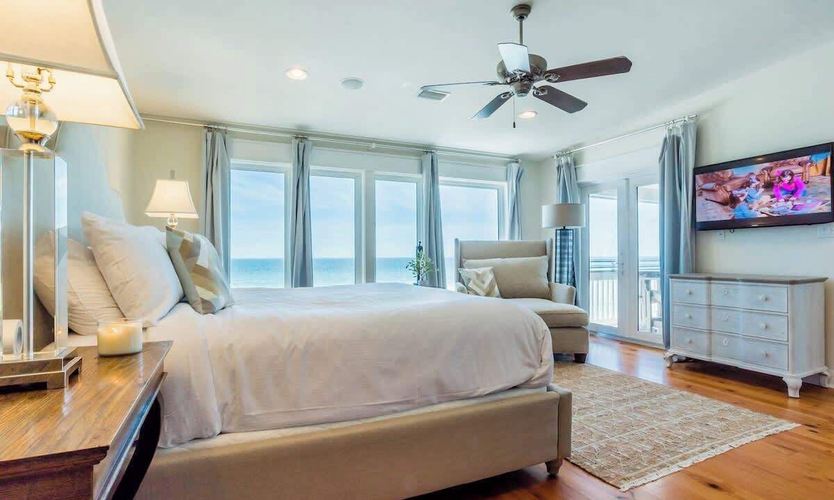 Photo of Bedroom in Seacrest