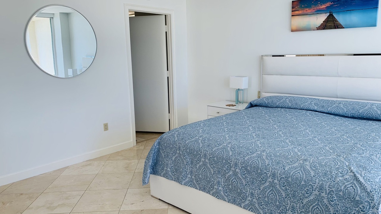 Photo of Bedroom in Coconut Grove