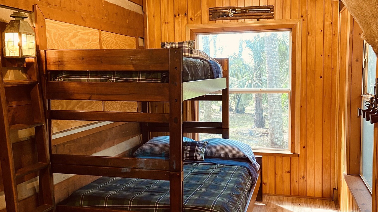 Photo of Bedroom in Sebring