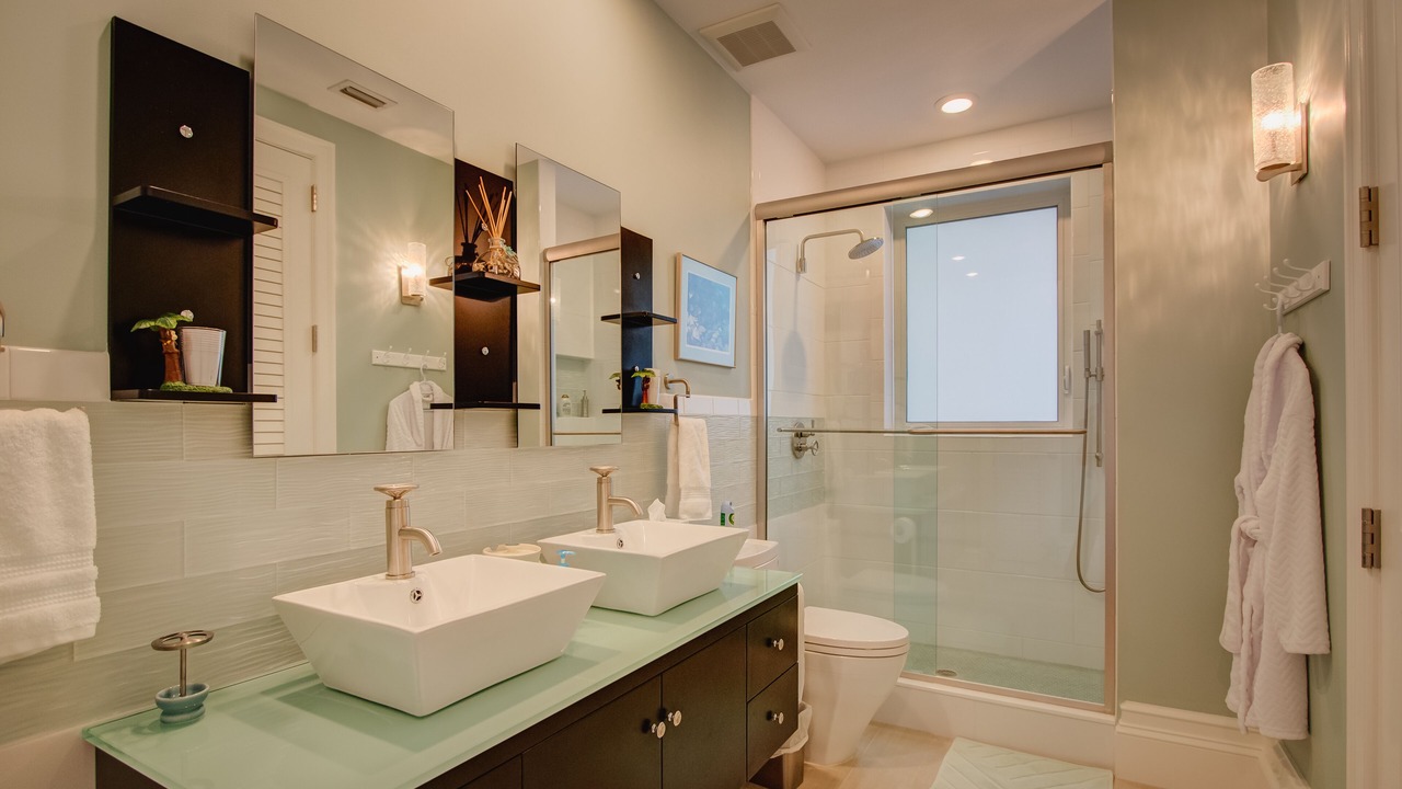 Photo of Bathroom in Islamorada