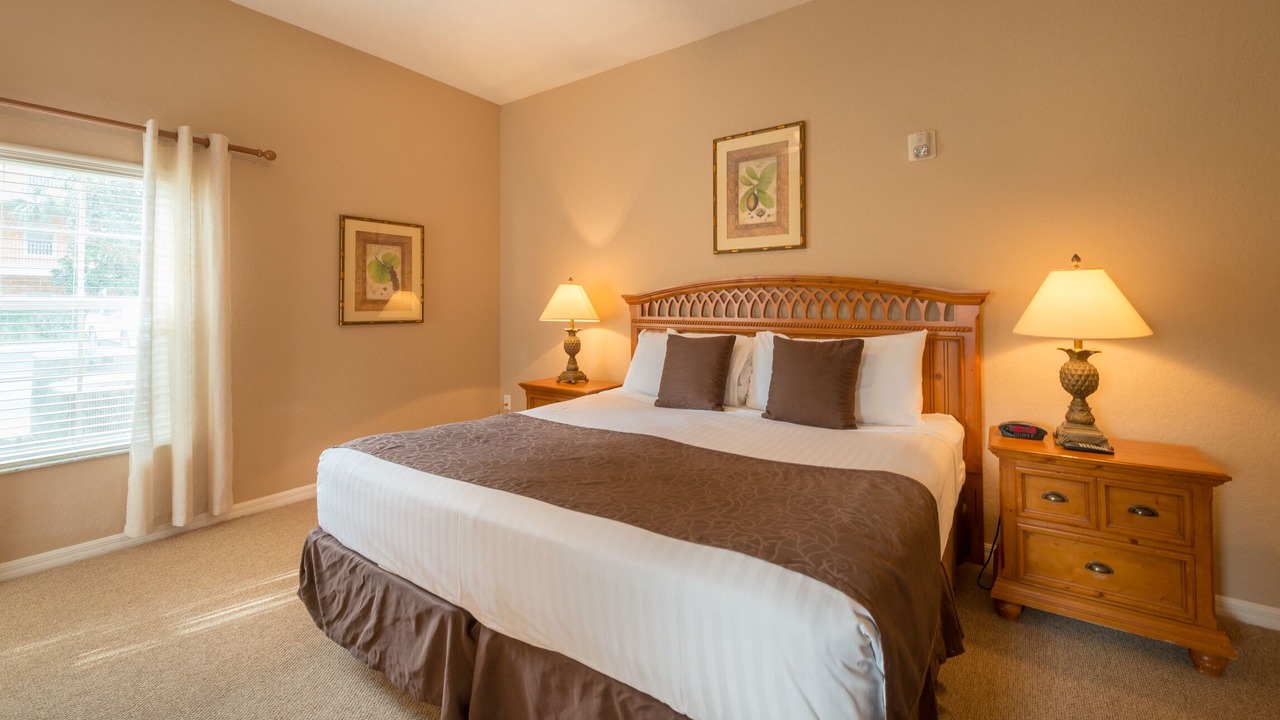 Photo of Bedroom in Bahama Bay