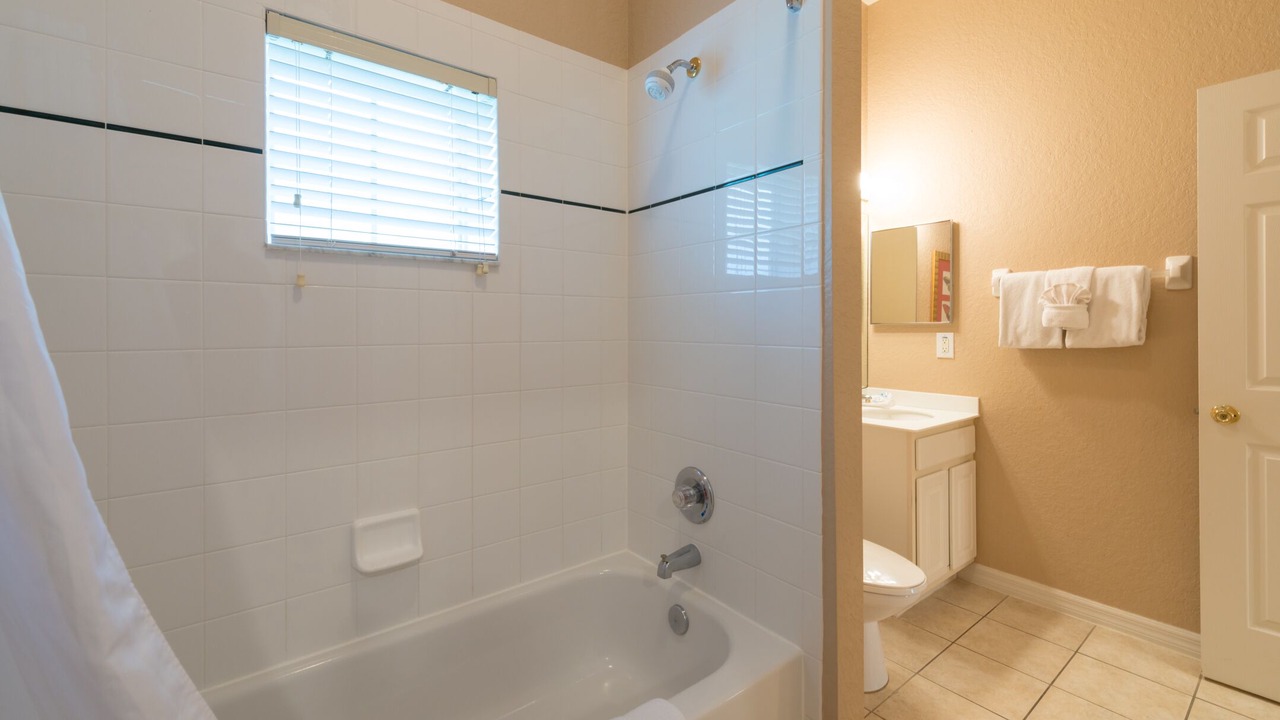Photo of Bathroom in Bahama Bay