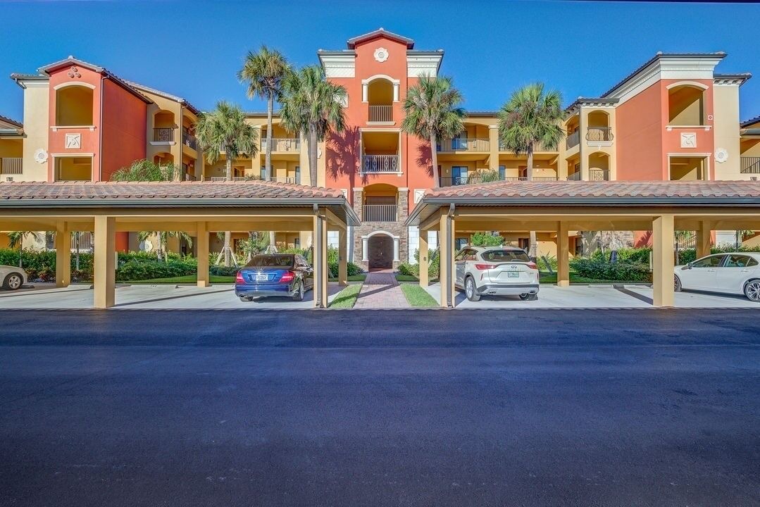 Photo of Outdoor in Naples