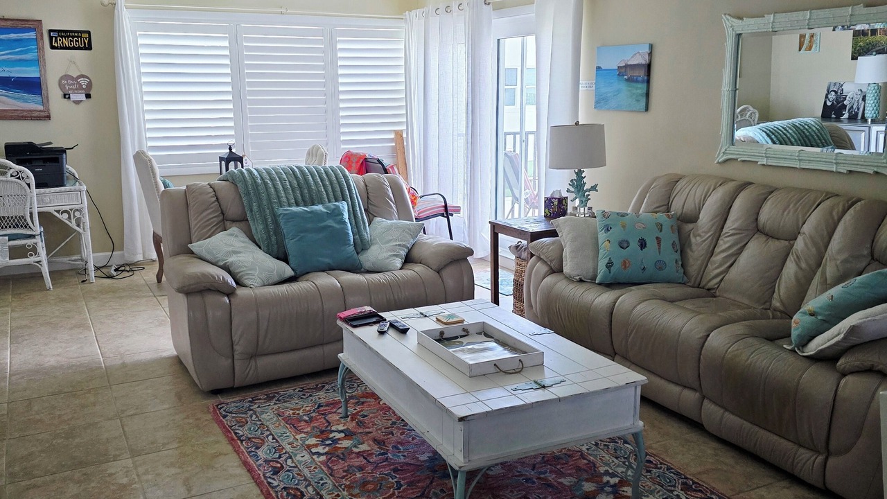 Photo of Livingroom in Central Beach