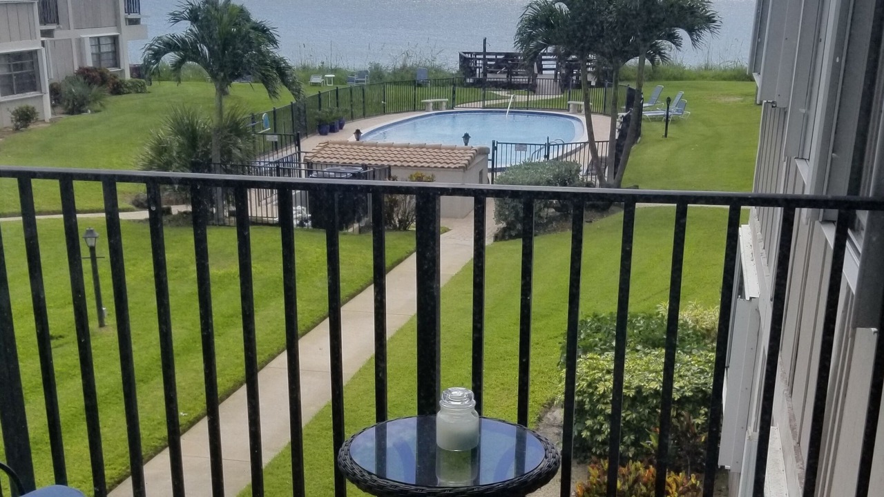 Photo of Patio Balcony in Central Beach