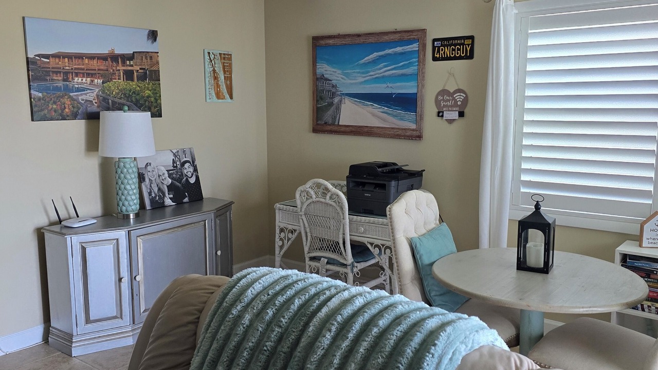 Photo of Livingroom in Central Beach