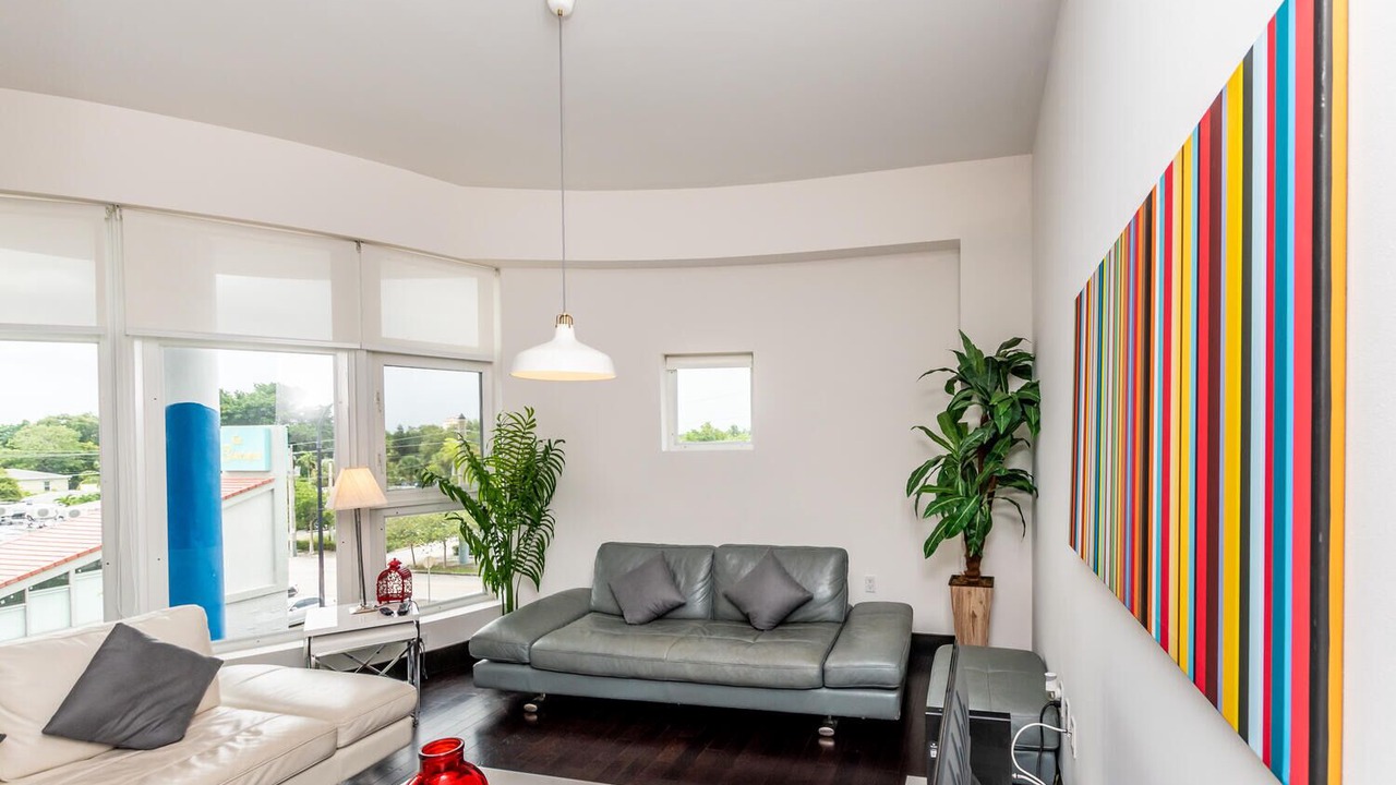 Photo of Livingroom in Northeast Miami