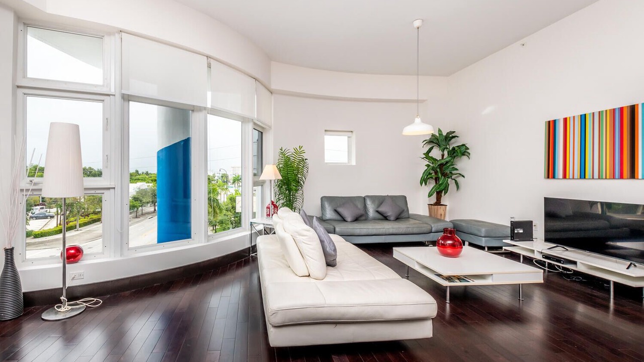 Photo of Livingroom in Northeast Miami