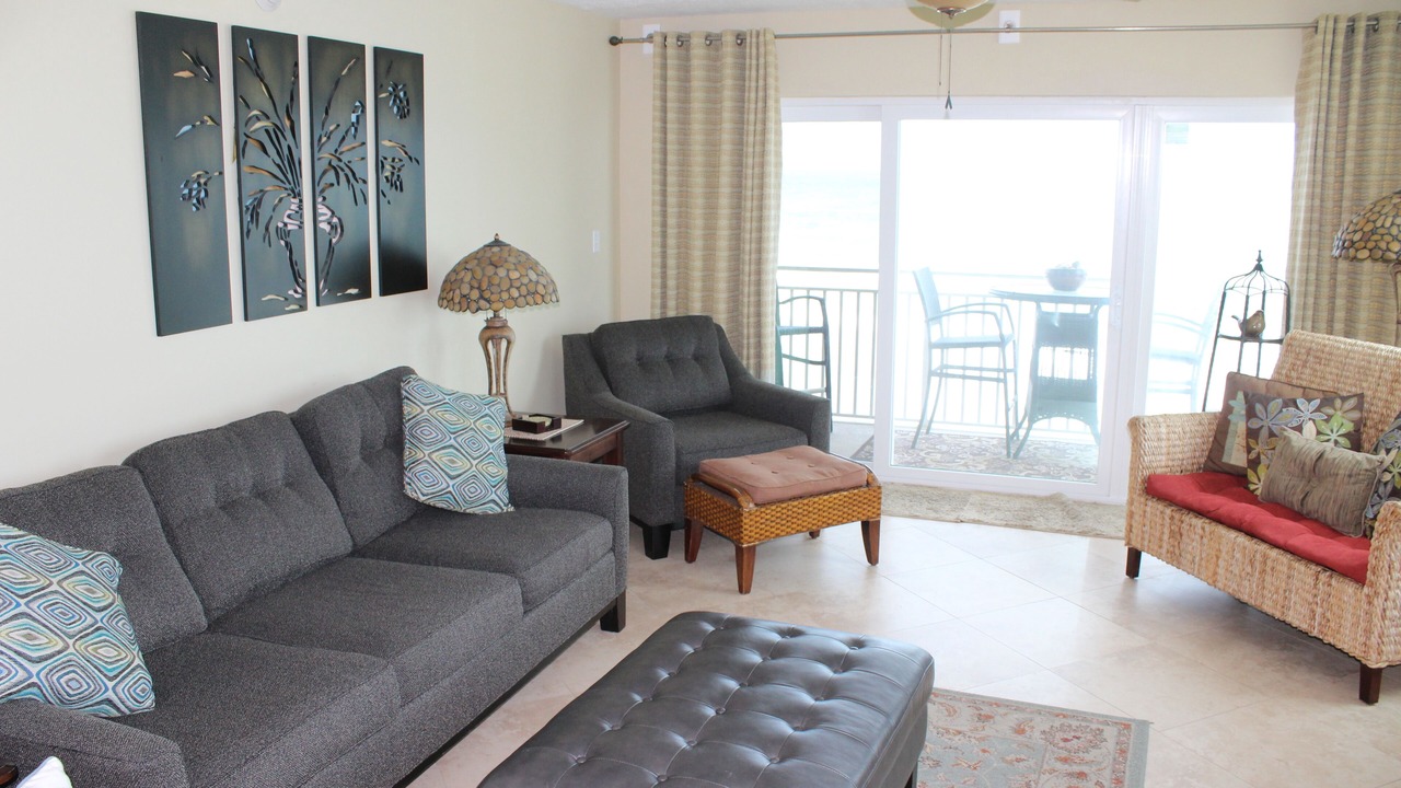 Photo of Livingroom in Satellite Beach