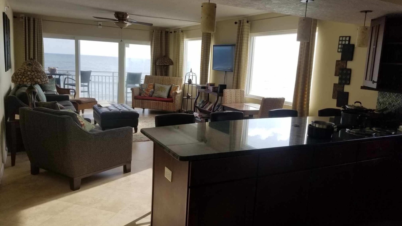 Photo of Livingroom in Satellite Beach