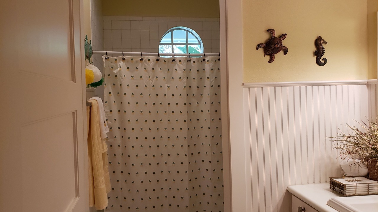 Photo of Bathroom in Laurel