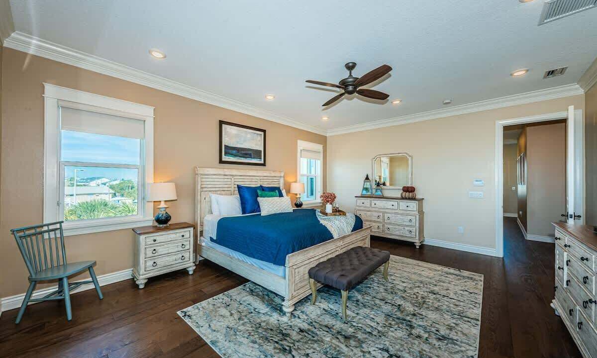 Photo of Bedroom in Treasure Island