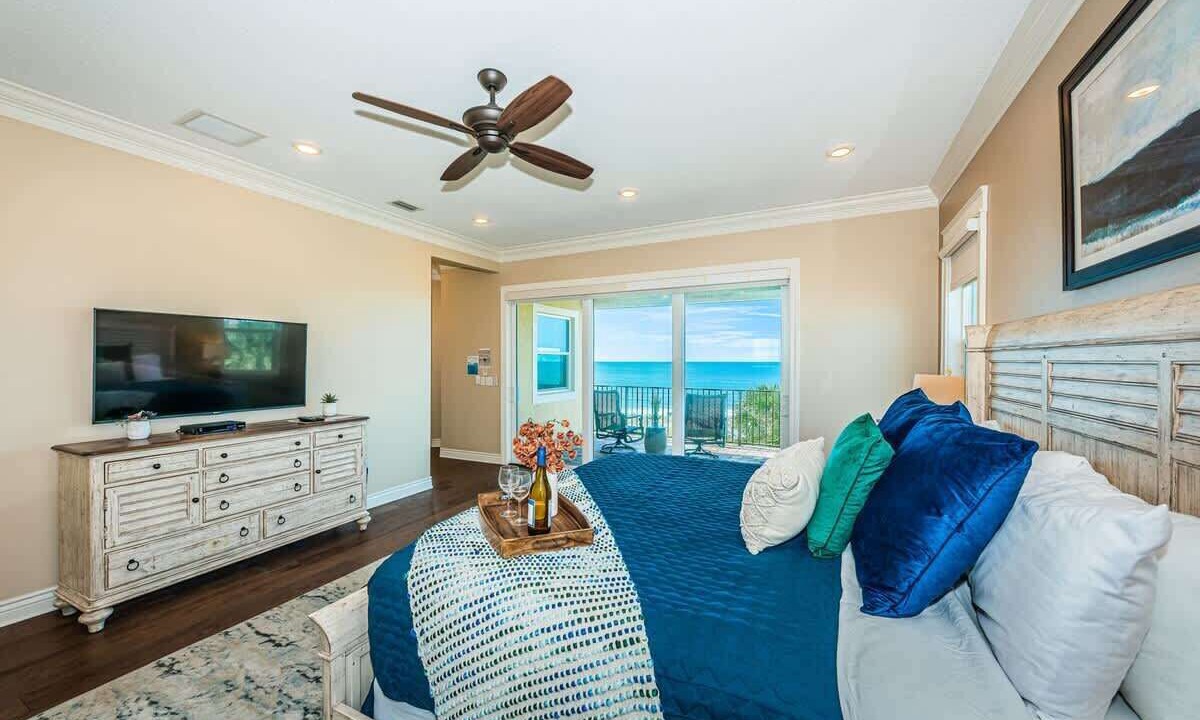 Photo of Bedroom in Treasure Island