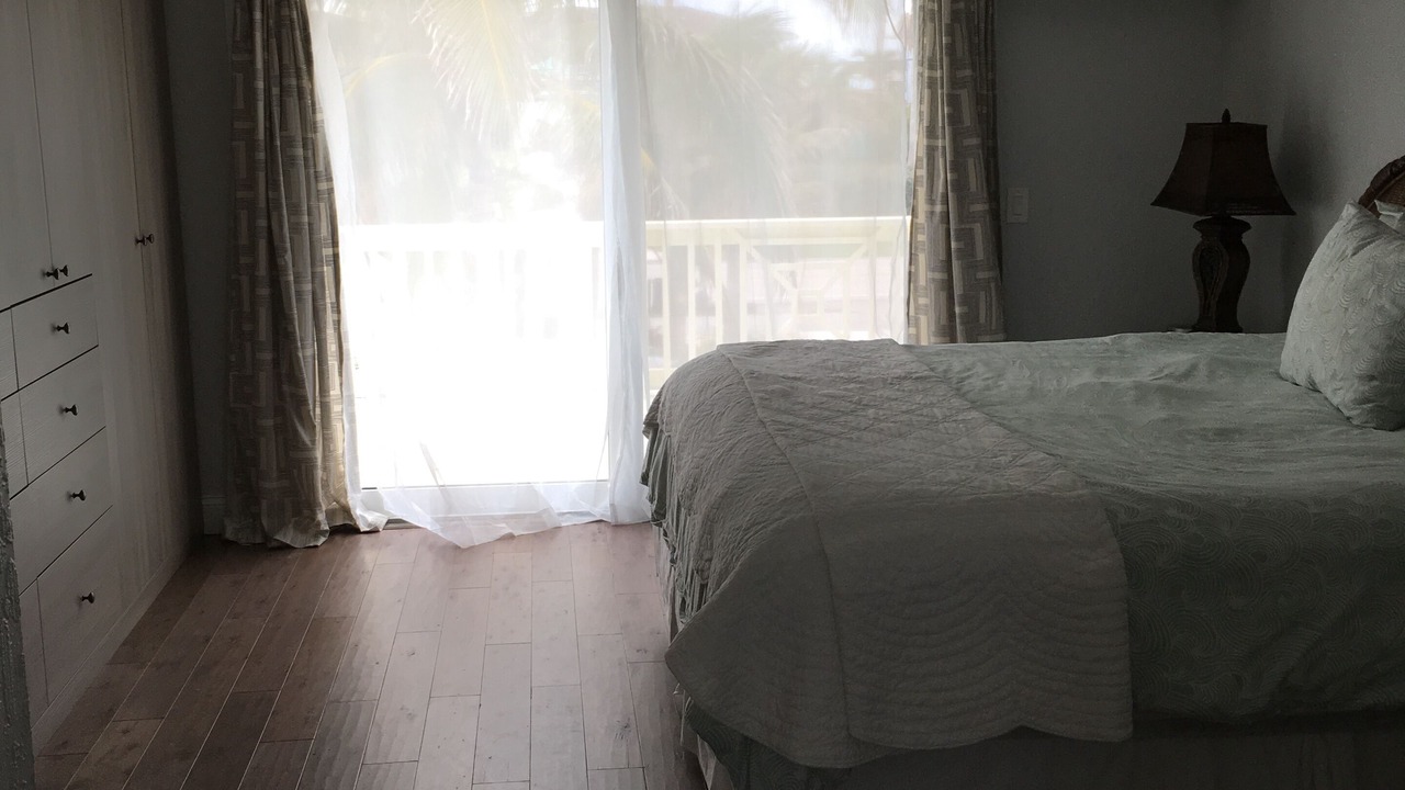 Photo of Bedroom in Floridana Beach
