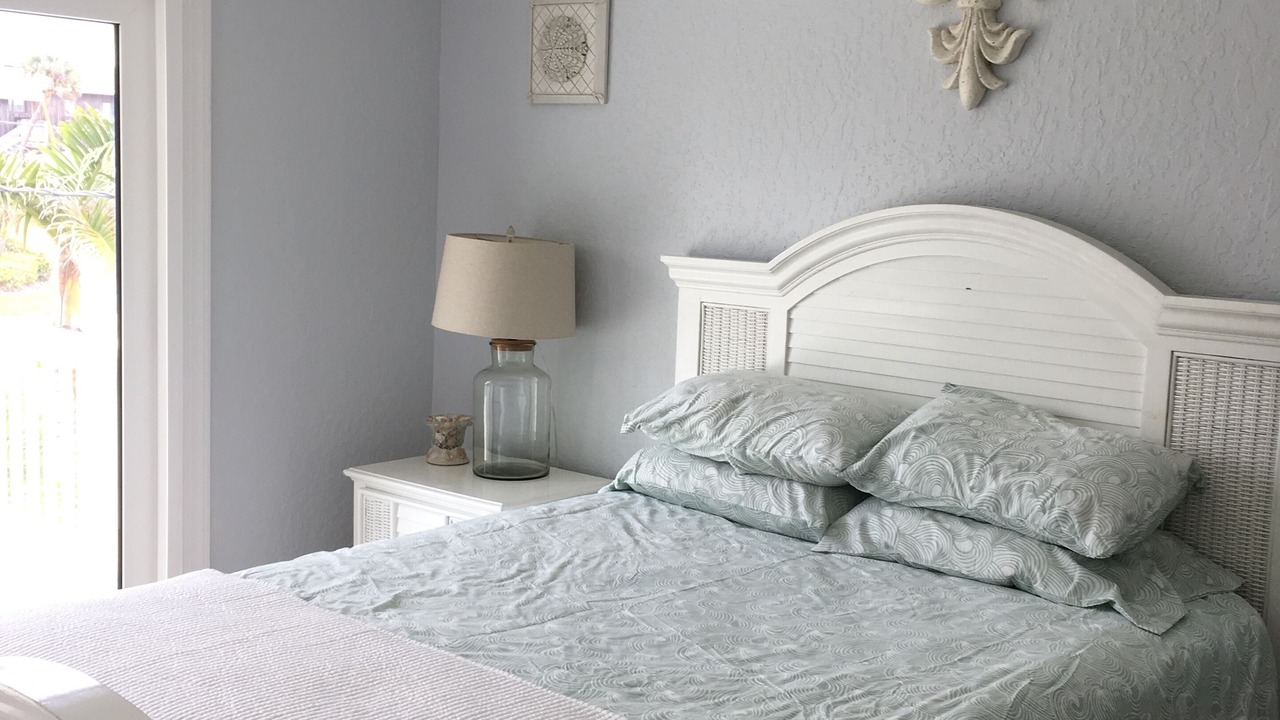 Photo of Bedroom in Floridana Beach