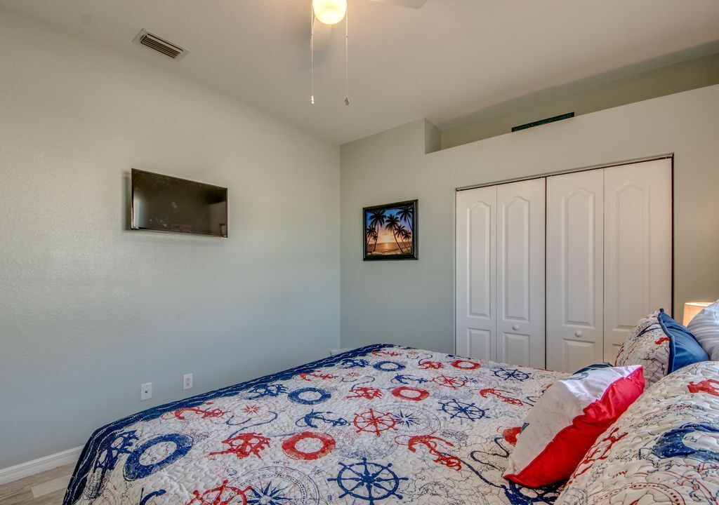 Photo of Bedroom in Caloosahatchee