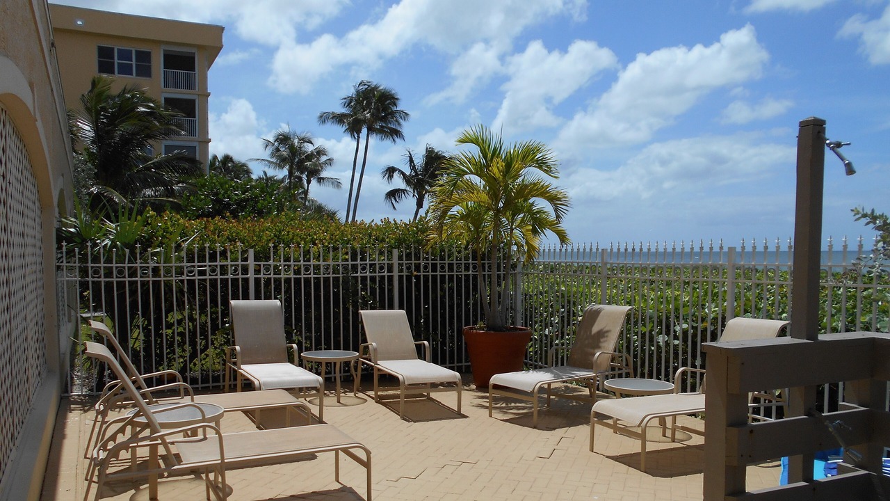Photo of Patio Balcony in Vanderbilt Beach