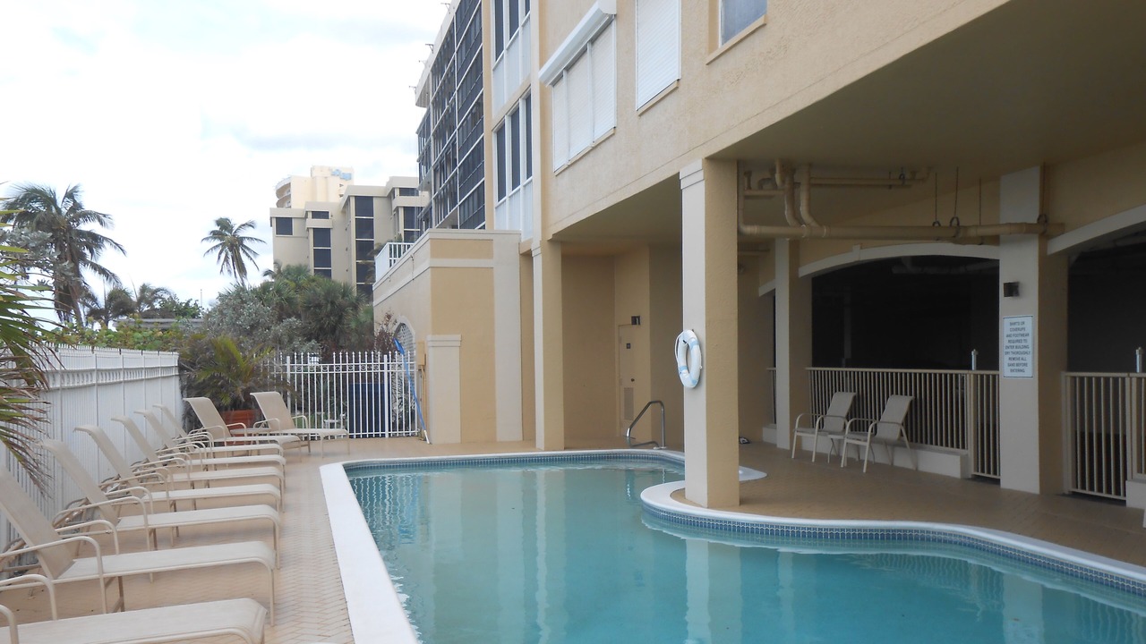 Photo of Outdoor in Vanderbilt Beach
