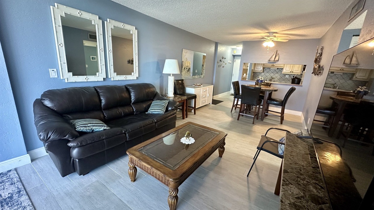 Photo of Livingroom in Islamorada