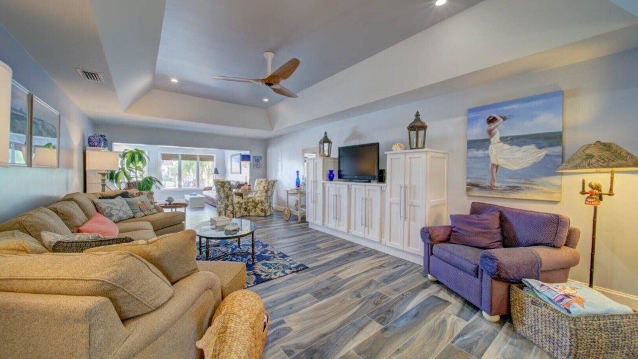 Photo of Livingroom in Hutchinson Island South