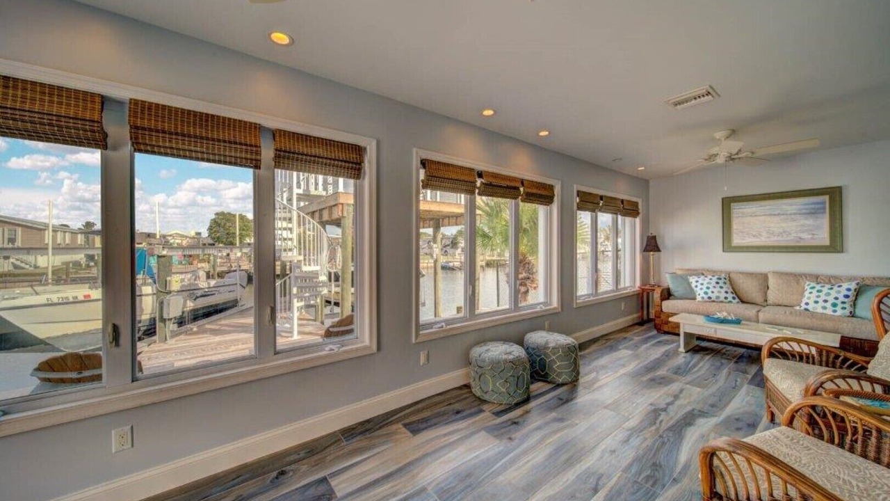 Photo of Livingroom in Hutchinson Island South