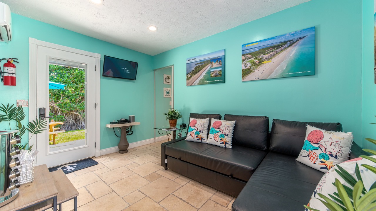 Photo of Livingroom in Stuart