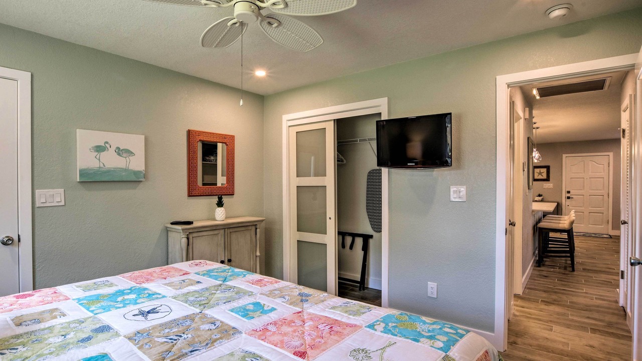 Photo of Bedroom in Naples Park